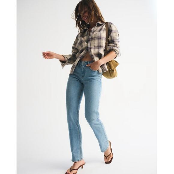 Abercrombie & Fitch 90s Mid Rise Straight Jeans Light Wash Size 26 Regular - Picture 7 of 11